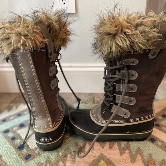 Sorel Joan of Arctic Boots - Picture 1 of 6
